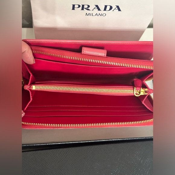 AUTHENTIC Prada Zip Around Long Wallet|Prada Vitello Move Zip Around Wallet - Picture 5 of 8
